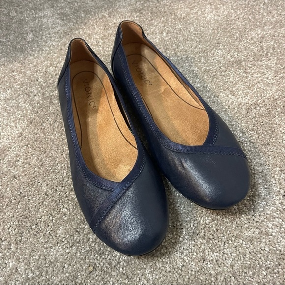 Vionic Womens Carroll Navy Blue Leather Ballet Flats Shoes Size 7.5 US - Picture 1 of 9